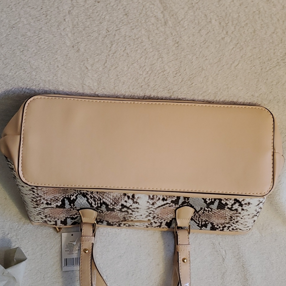 NWT Faux Snakeskin Tote . LG Handbag - Picture 12 of 16